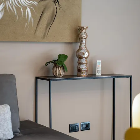 Interno 5 - Parcheggio Gratuito *